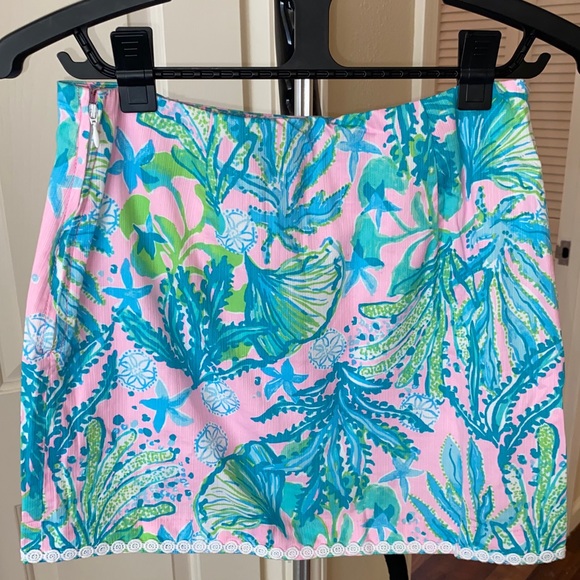 Lilly Pulitzer Patty Skort - Picture 2 of 2
